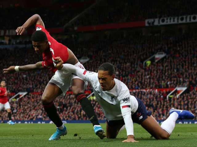 Van Dijk vất vả&nbsp;trước Rashford