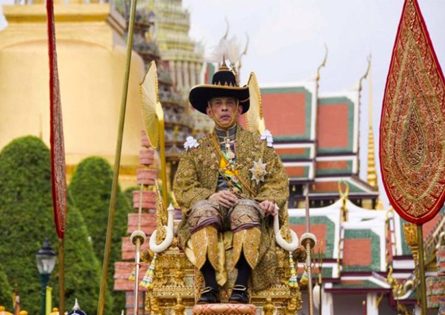 Chỉ riêng tại Bangkok, CPB nắm 1.328 ha đất. Tài sản của CPB nắm ở Bangkok ước tính là 33 tỷ USD - theo cuốn “King Bhumibol, A Life’s Work”.