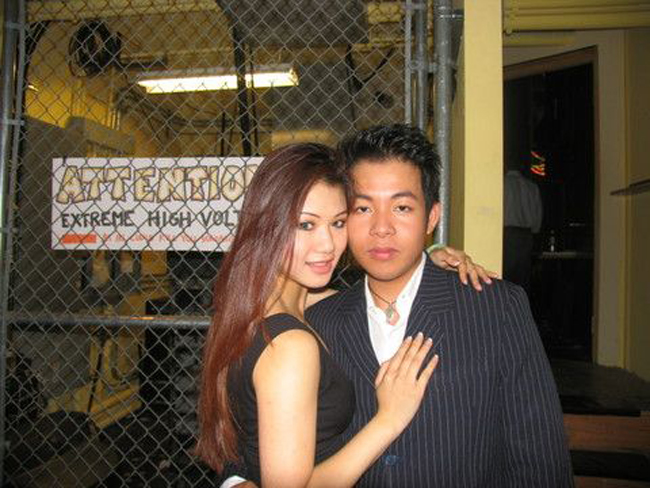Sau khi kết thúc cuộc hôn nhân năm 21 tuổi, Quang Lê từng có mối quan hệ lâu dài với bạn gái Hoa hậu người Việt tại nước ngoài 2006 - Linda Vi Trâm Nguyễn.