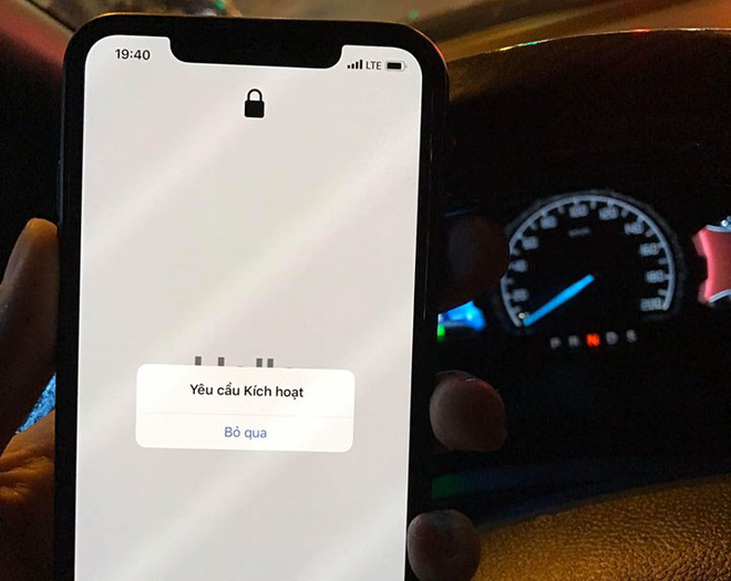 &nbsp;iPhone lock bị “văng active”