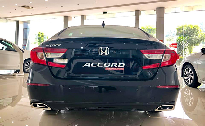 Cận cảnh Honda Accord hoàn toàn mới tại đại lý, giá bán cao hơn Toyota Camry - 14