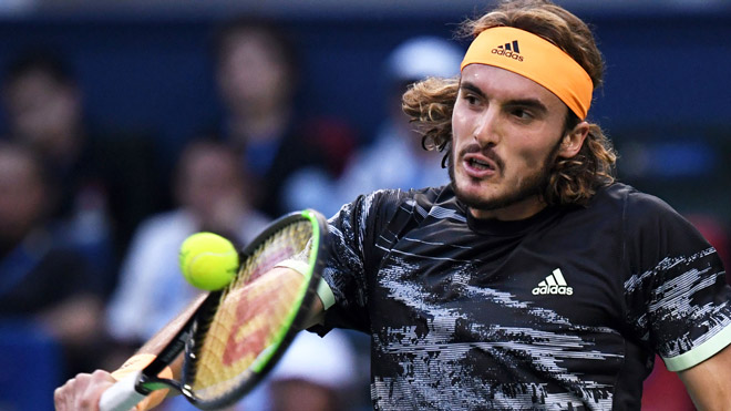 Tsitsipas sẽ tiếp bước Federer để tiến vào tứ kết Basel Open?