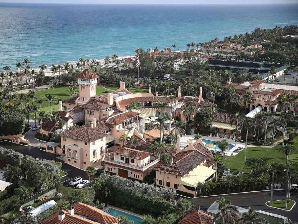 Khu dinh thự Mar-A-Lago rộng gần 7 hecta được mua lại với giá 10 triệu USD