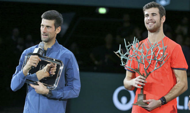 Năm ngoái, Novak Djokovic đã thua sốc Karen Khachanov ở trận chung kết Paris Masters chỉ sau 2 set