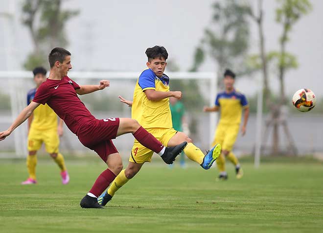 U19 Việt Nam đấu đội châu Âu: Bay người đánh đầu đẹp mắt, SAO trẻ SLNA chốt hạ - 3