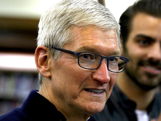 Tiết lộ lý do bất ngờ khiến CEO Apple công khai giới tính thứ 3