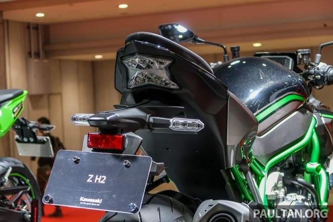 Ảnh thực tế mô tô tăng áp Kawasaki Z H2 và ZX-25R: Đẹp tới từng chi tiết - 10