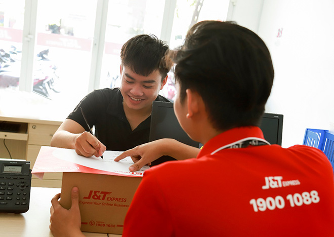 J&amp;T Express đã có mặt trên khắp 63 tỉnh thành ở Việt Nam với hơn 600 bưu cục