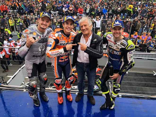 Podium Australian GP 2019 cùng huyền thoại Giacomo Agostini