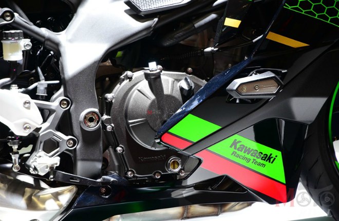 Ngắm “bom tấn” Kawasaki Ninja ZX-25R đe nẹt Honda CBR250RR - 9