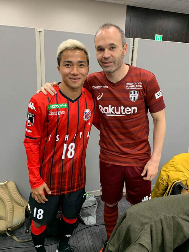 "Messi Thái" Chanathip Songkrasin và huyền thoại Andreas Iniesta lọt top 10 ngôi sao đắt giá nhất hiện tại ở J-League (Nhật Bản)