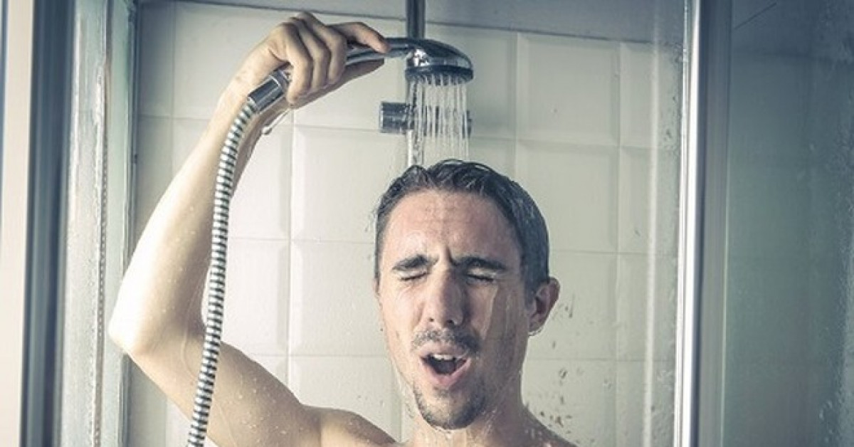 Tác hại của việc tắm nước nóng quá lâu - 1