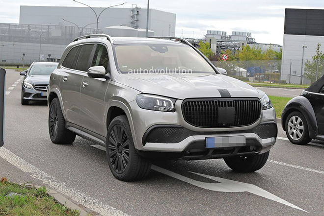 Mercedes-Maybach GLS 2021 chạy thử nghiệm cùng lớp ngụy trang - 2