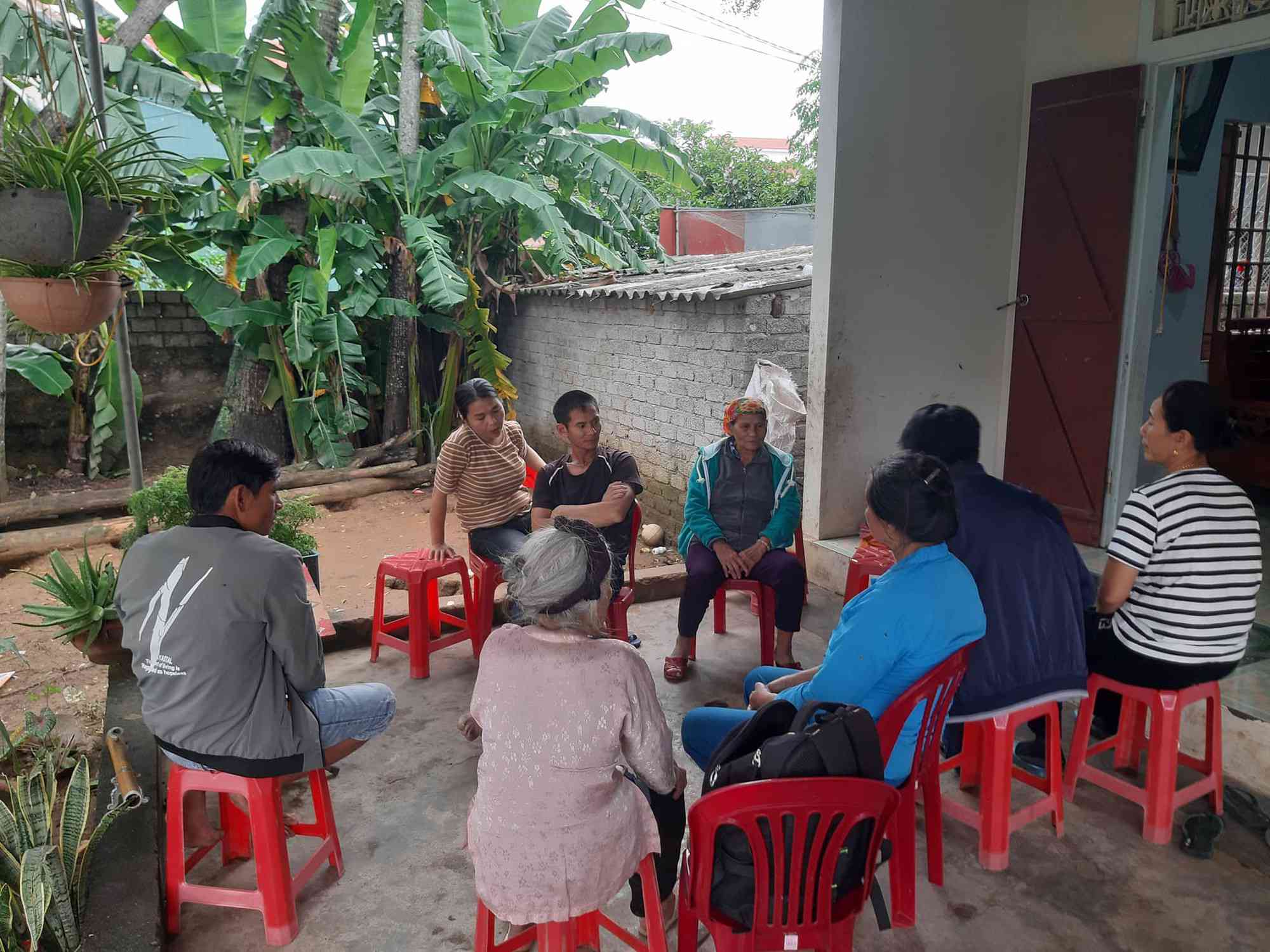 Nhiều gia đình ở Nghệ An đang hoang mang, lo lắng khi con em họ mất liên lạc khi đi nước ngoài