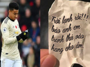 Tranh vui - Fan MU bật mí nội dung tờ giấy HLV Solskjaer đưa cho Lingard