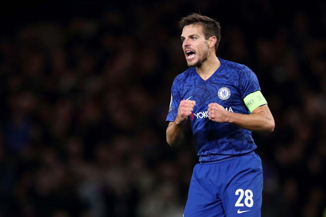 Azpilicueta nhen nhóm hy vọng cho Chelsea ở phút 63