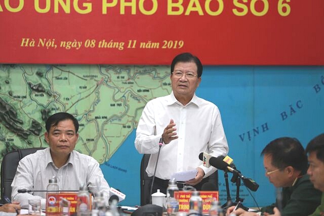 Phó Thủ tướng Trịnh Đình Dũng yêu cầu các địa phương chủ động ứng phó bão số 6