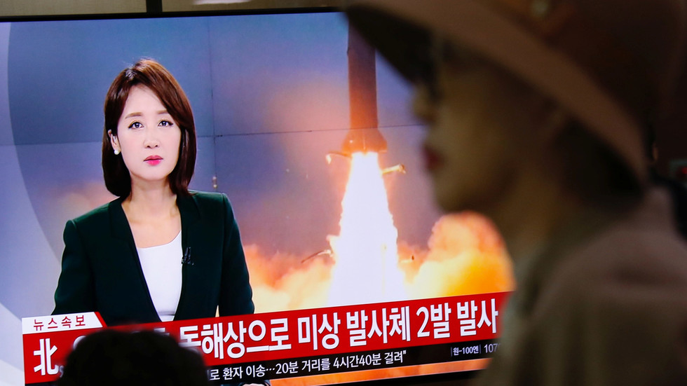 Những đợt phóng tên lửa của Triều Tiên luôn khiến các quốc gia trong khu vực lo ngại.