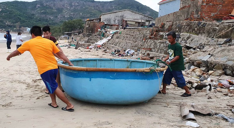 Cuộc sơ tán dân tránh bão số 6 lớn nhất ở Phú Yên - 4