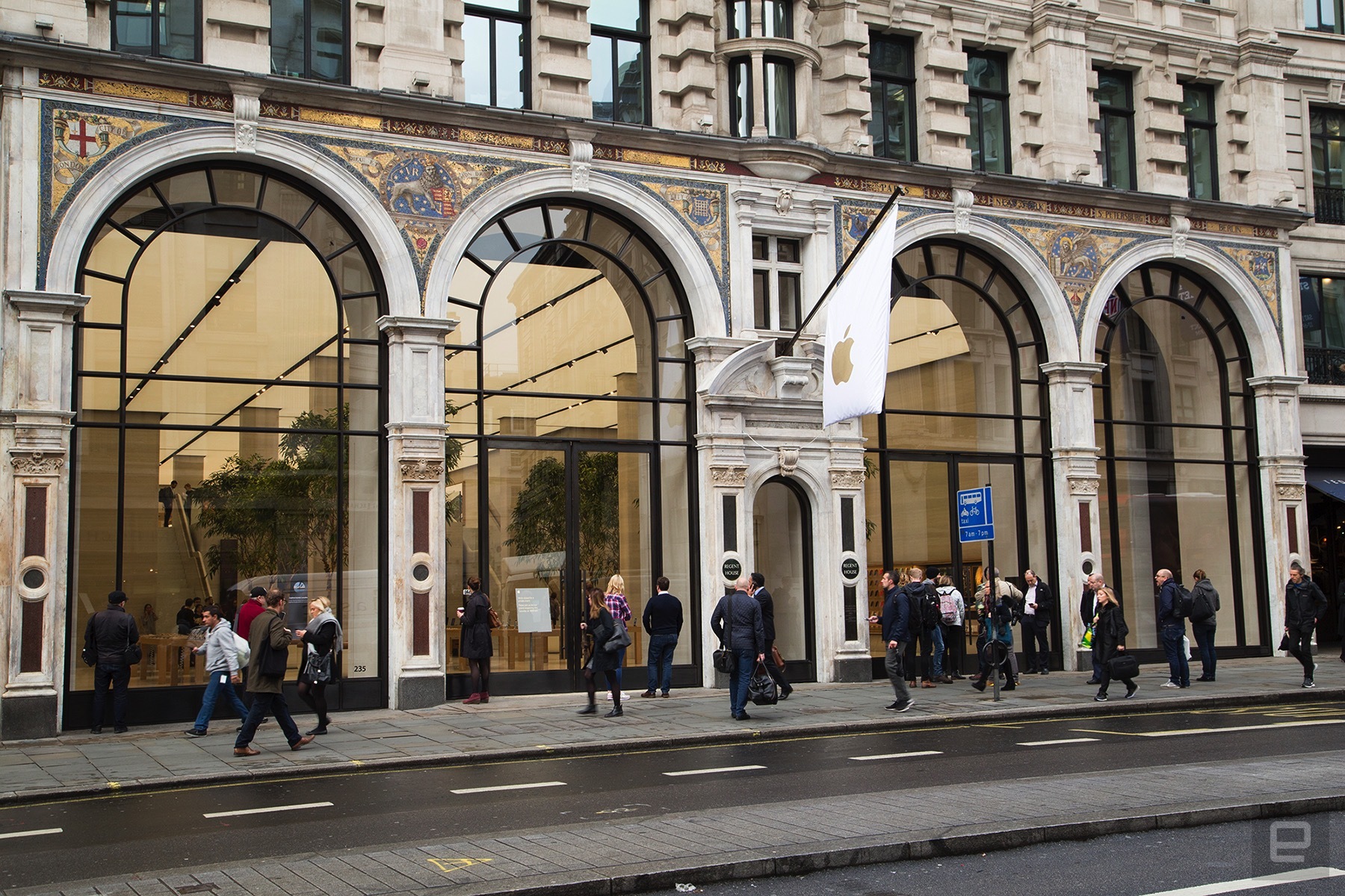 Cửa hàng của Microsoft tại Phố Regent, London. (Nguồn: CNBC)