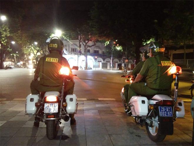Cảnh sát sẽ ghi hình, &#34;bêu&#34; tên và xử lý nghiêm quái xế tại Hà Nội - 1