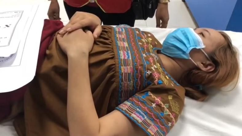Cô gái bị bạn trai giam lỏng, tra tấn như thời Trung cổ được đội&nbsp;Cứu nạn giao thông Tây Ninh giải cứu, đưa vào bệnh viện điều trị các vết thương.
