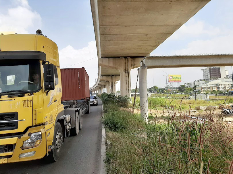 Vụ container kéo sập dầm cầu ở Sài Gòn: Nghi ngờ tĩnh không không đảm bảo an toàn - 4