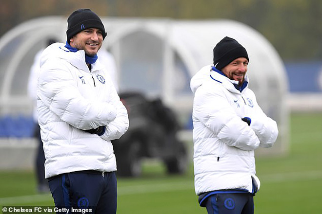 Frank Lampard có thể cười tươi vì phong độ của Chelsea thời gian vừa qua
