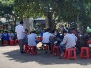 Pháp luật - Nghi án cha giết 2 con: Camera ghi cảnh người cha đưa 2 con lên taxi