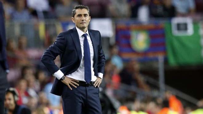 HLV Valverde không muốn rời Barca
