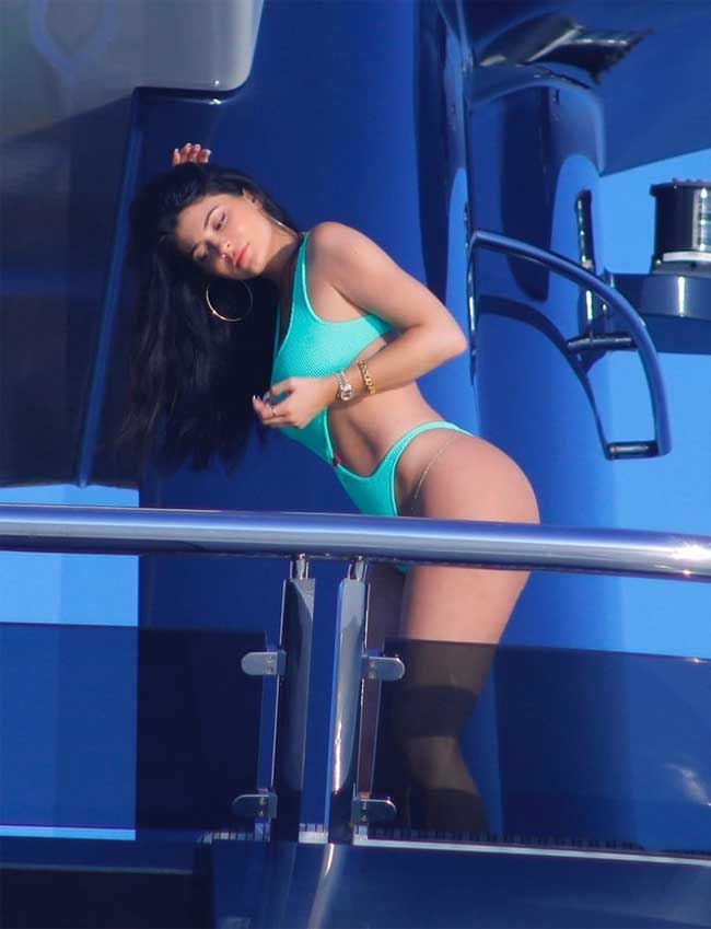 Là tỷ phú trẻ và sexy nhất thế giới, Kylie Jenner luôn biết cách khiến người ta phải trầm trồ.