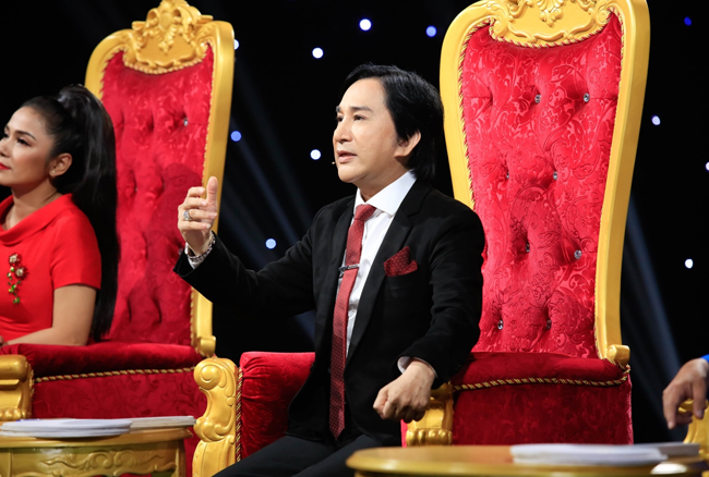 Sau này, Kim Tử Long vẫn tiếp tục sự nghiệp và theo đuổi đam mê cải lương của mình. Hiện tại, nam nghệ sĩ thường xuyên tham gia các chương trình gameshow nổi tiếng và làm giám khảo cho một số cuộc thi truyền hình. 
