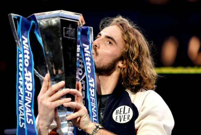 Tay vợt 21 tuổi Tsitsipas lên ngôi vương xứng đáng ở ATP Finals năm nay