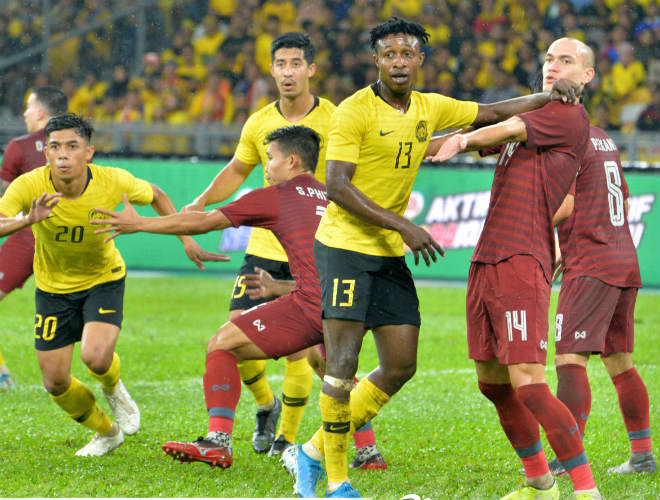 Malaysia sẽ giành ngôi nhì bảng nếu&nbsp;đánh bại Indonesia, còn&nbsp;Thái Lan mất điểm trên sân Việt Nam