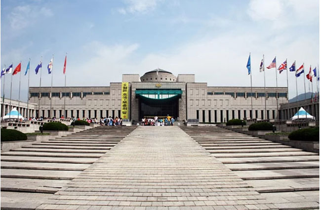 Đài tưởng niệm chiến tranh của Hàn Quốc, Hàn Quốc: Địa điểm này có tới 6 triển lãm trong nhà và hơn 13.000 kỷ vật ở bên ngoài.
