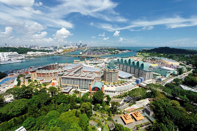 Các tổ hợp giải trí, nghỉ dưỡng Marina Bay Sands, Resort World Sentosa,… là một trong những điểm nhấn thu hút du khách khắp thế giới đến khám phá Singapore