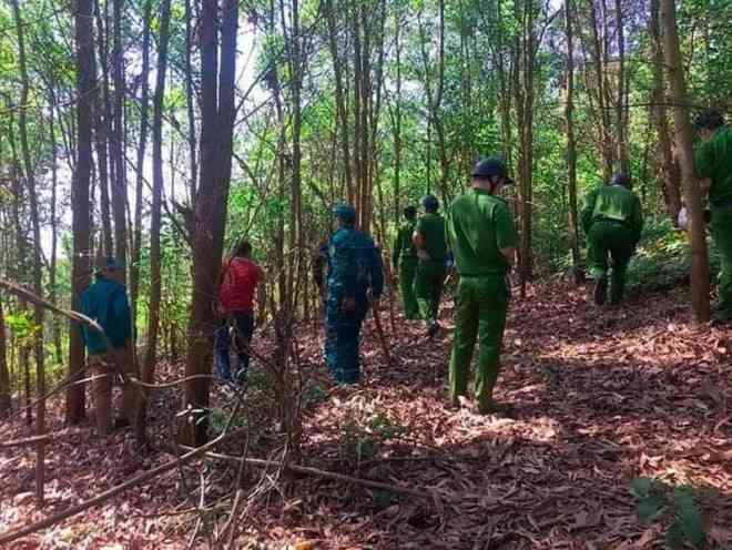 Các lực lượng chức năng đang tiến hành khoanh vùng, truy bắt đối tượng bắt cóc, đòi tiền chuộc nữ tài xế taxi.