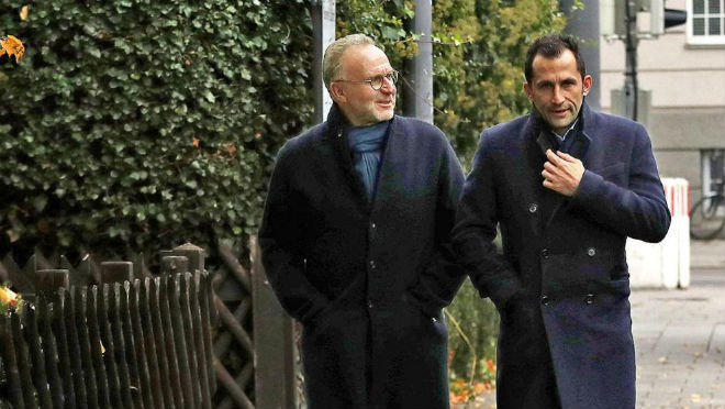 Hai sếp lớn Karl-Heinz Rummenigge (trái) và Hasan Salihamidzic được Bayern Munich trao trọng trách tìm tướng mới cho CLB này