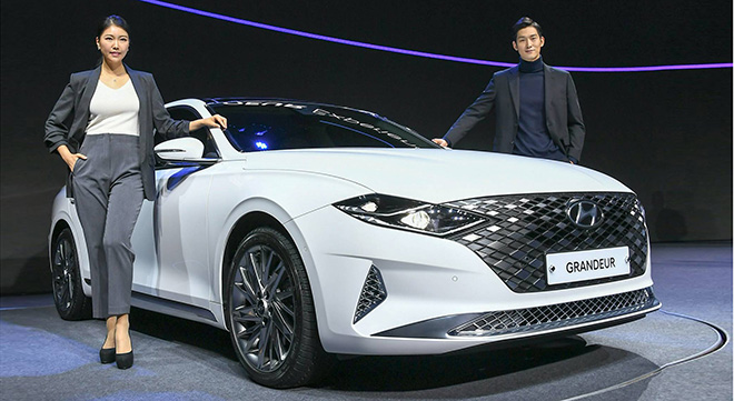 Hình ảnh đầu tiên của chiếc Hyundai Grandeur (hay còn có tên gọi khác là Hyundai Azera) bản facelift vừa được công bố chính thức.