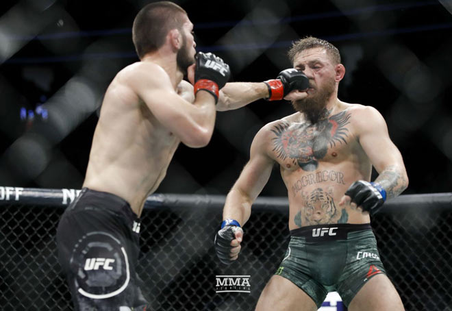 Khabib Nurmagomedov đã đánh bại Conor McGregor vào tháng 10 năm 2018