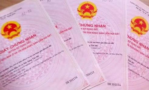 Chủ đầu tư sẽ bị phạt tiền tỷ nếu chậm làm thủ tục cấp “sổ đỏ” cho người mua nhà từ ngày 5/1/2020...