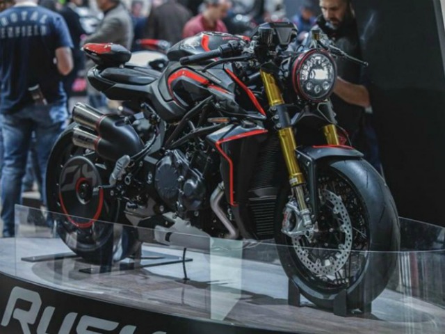 Ngắm 2020 MV Agusta Rush 1000 đè bẹp “quỷ đỏ” Ducati Streetfighter V4 S