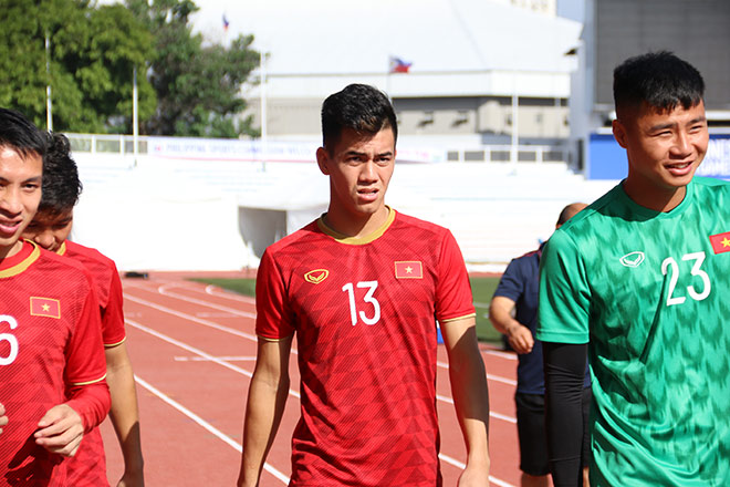 Sáng ngày 26/11, đội tuyển U22 Việt Nam có buổi tập trên sân vận động Rizal Memorial.