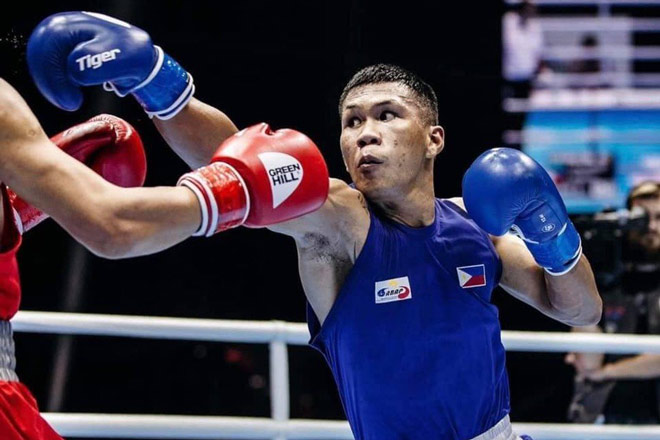 Felix Eumir Marcial, võ sĩ boxing nước chủ nhà cũng được tác giả SCMP (Trung Quốc) nhắc tên