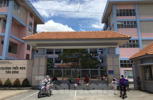 Trường Tiểu học Tân Bình nơi xảy ra vụ việc