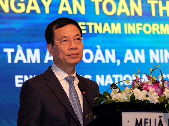 Bộ trưởng Nguyễn Mạnh Hùng: "Không ai an toàn một mình trong thế giới mạng"