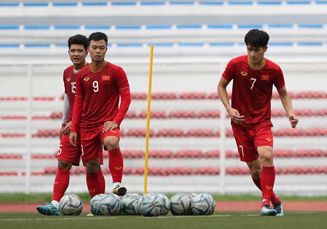 Sáng 29/11, U22 Việt Nam có buổi tập trên sân vận động Rizal Memorial để chuẩn bị cho trận đấu với U22 Indonesia vào ngày 1/12