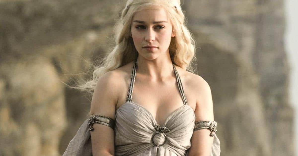 Emilia Clarke&nbsp;vai Mẹ Rồng&nbsp;trong loạt phim&nbsp;Game Of Thrones (Trò chơi vương quyền)