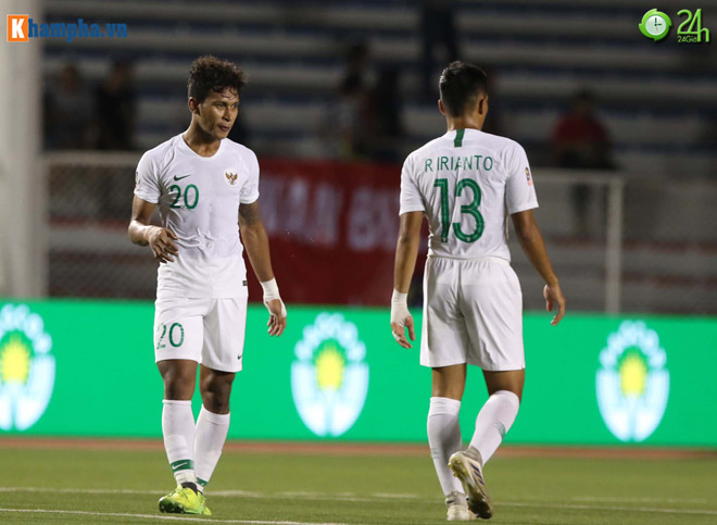 Thua đau U22 Việt Nam: U22 Indonesia đổ gục xuống sân, thầy Park an ủi đối thủ - 8