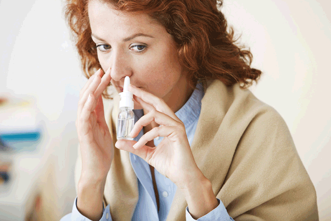 10. Vệ sinh mũi đúng cách: Các nghiên cứu đã chỉ ra rằng, rửa mũi bằng nước muối tinh khiết giúp tránh nhiễm trùng mũi.
